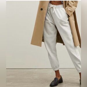 Everlane Cotton Joggers in Light Grey